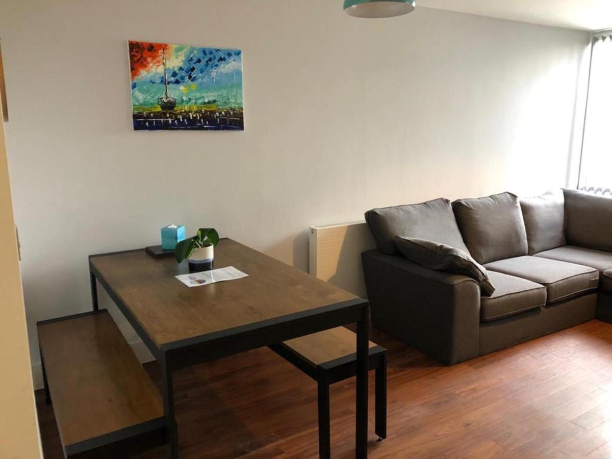 Charming 2-Bed Apartment In Christchurch Christchurch  Exterior foto